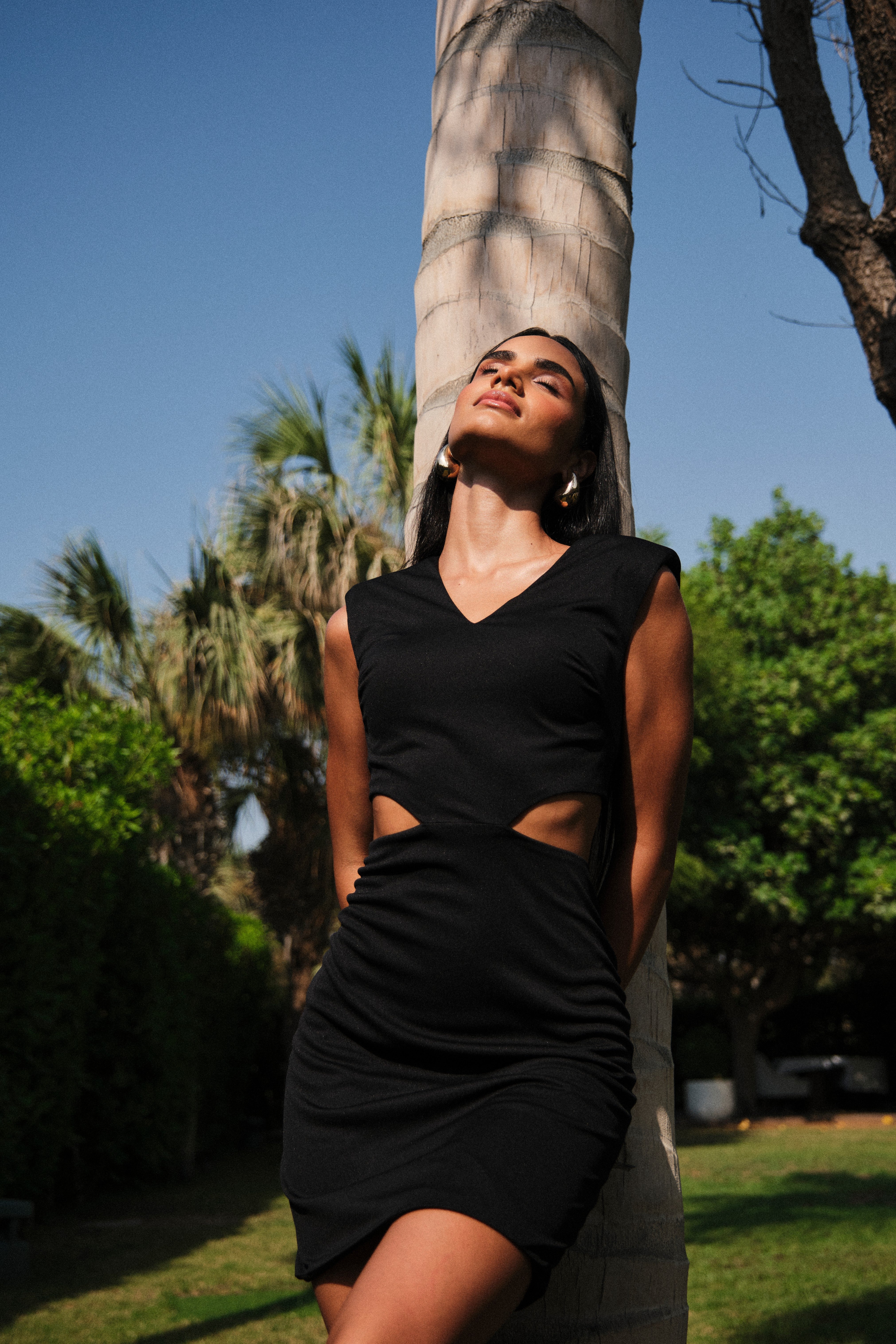 THE NOVA CUTOUT MINI